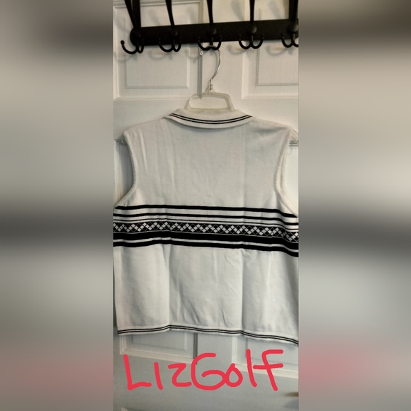 Lizgolf White and Black Patterned Tank Top - Picture 2 of 3